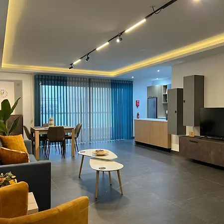Luzzu Harbour Modern 2br In