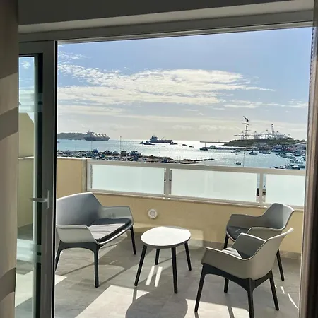 Luzzu Harbour Modern 2br In