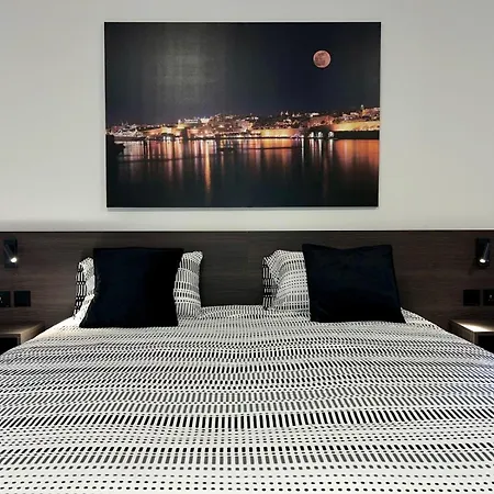 Luzzu Harbour Modern 2br In דירה *