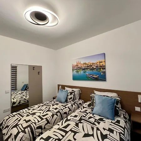 Luzzu Harbour Modern 2br In